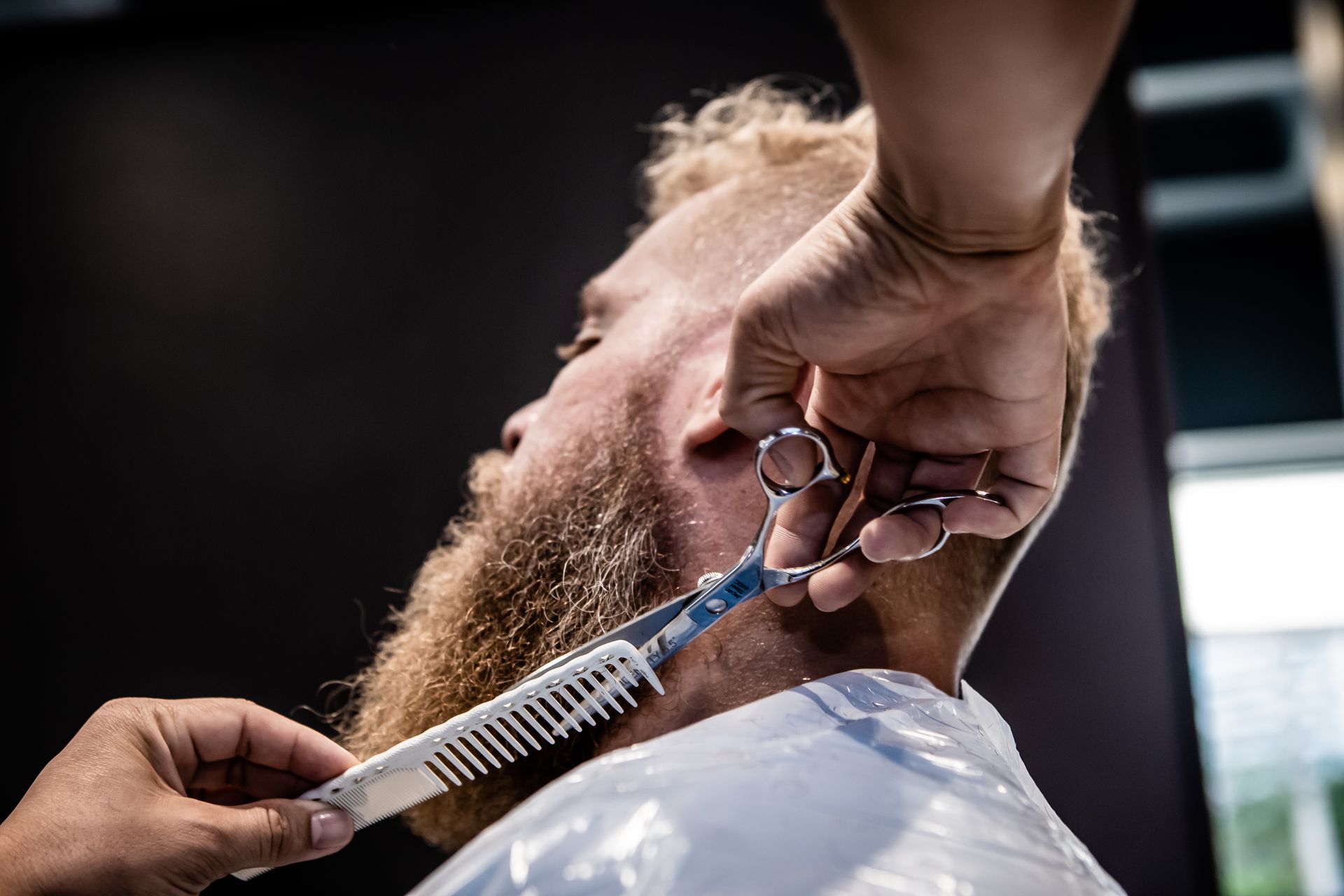 Corte y arreglo de barba
